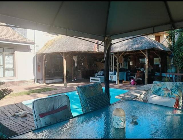 4 BEDROOM HOUSE FOR SALE IN THE WOLDS